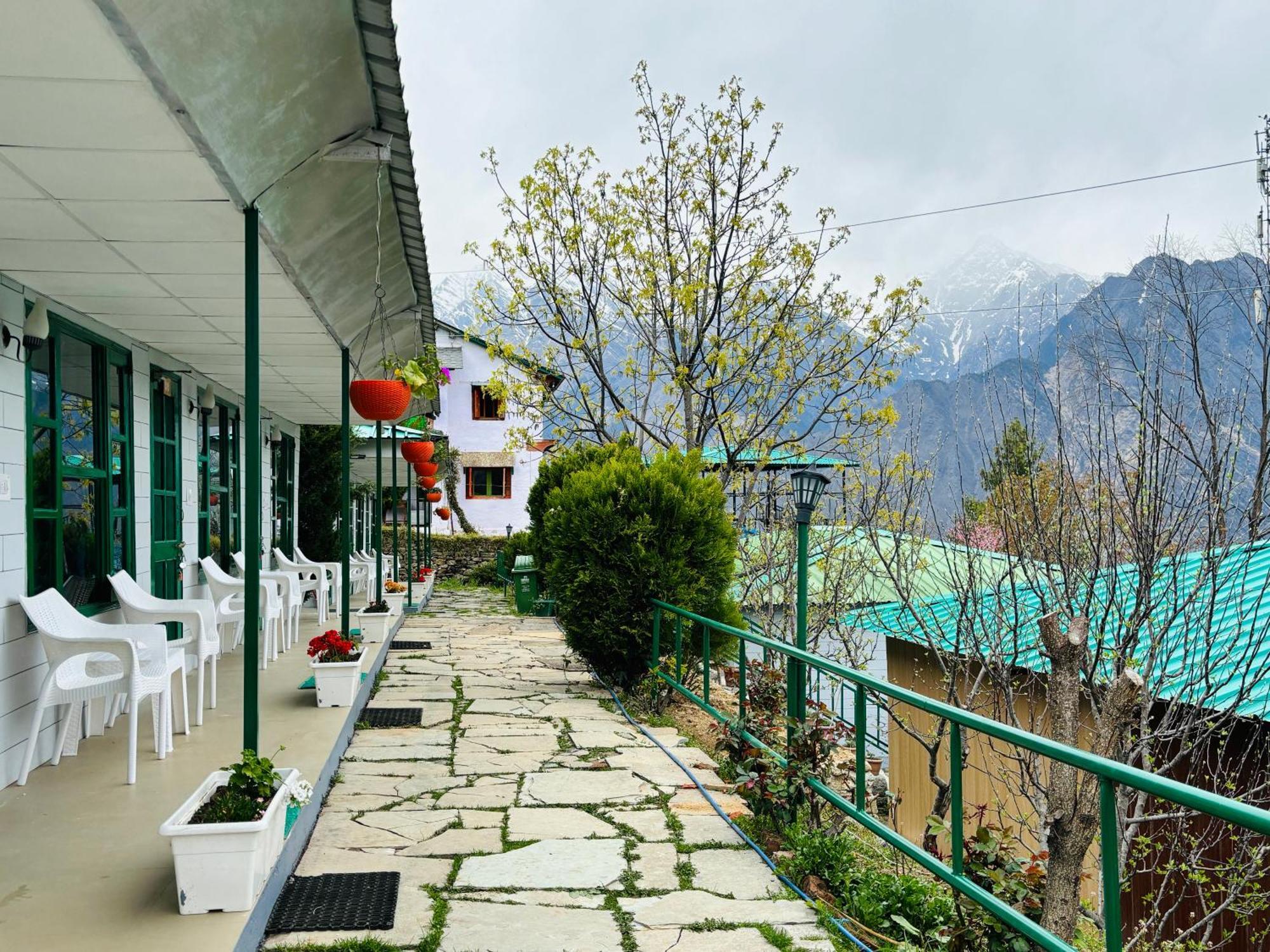 Himalayan High, Auli, By Himalayan Eco Lodges Joshīmath Esterno foto